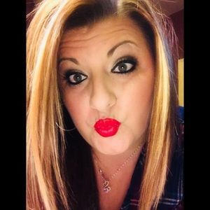 Meet your Posher, Ashlee